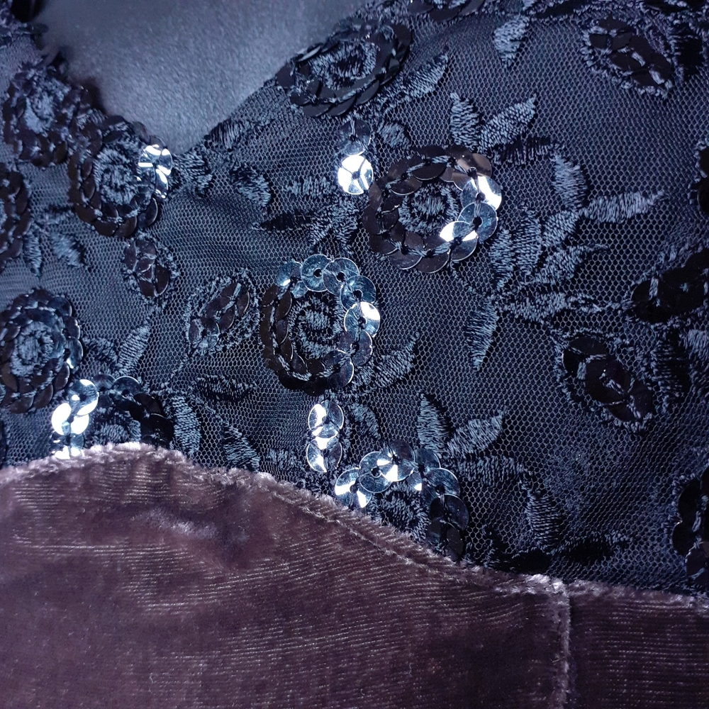 Waltex Spa fairy grunge spaghetti strap velvet blouse w/ sequins &  floral lace - Picture 7 of 15